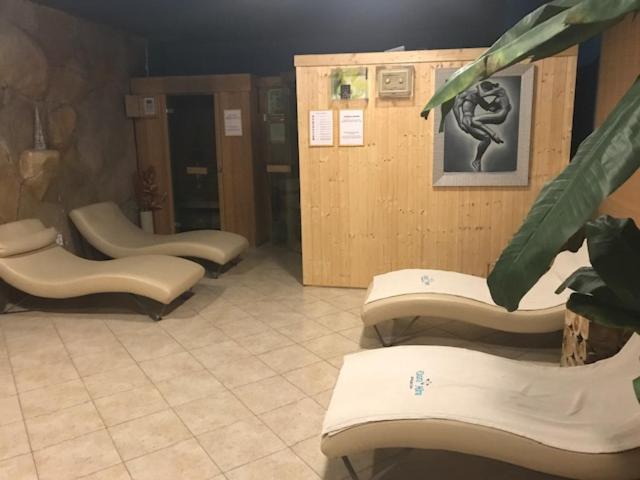 Room Oaza Miru Maribor Bagian luar foto